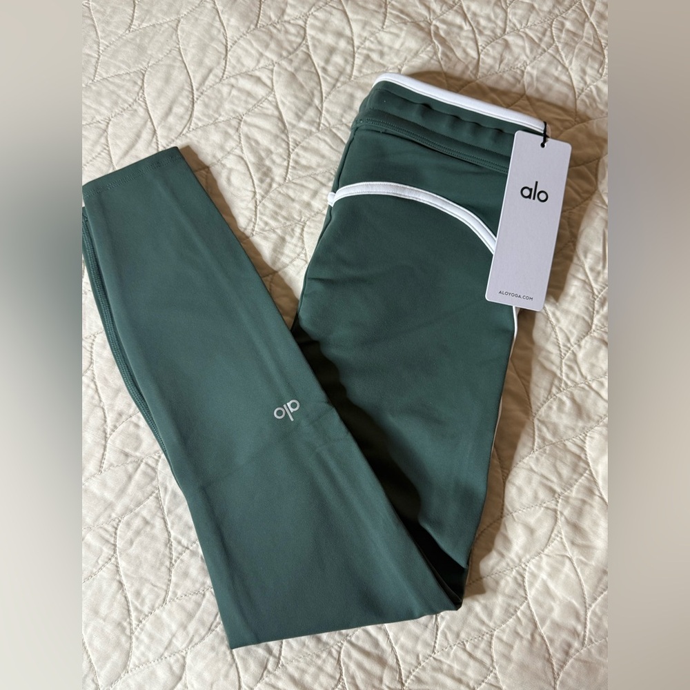 Alo Yoga Airbrush High-Waist 7/8 Race Legging Clover Green XS NWT - Picture 2 of 5